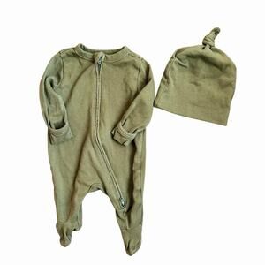 Old Navy 2 Way Zip up Footie Baby Pajamas Unisex olive Green Newborn one piece